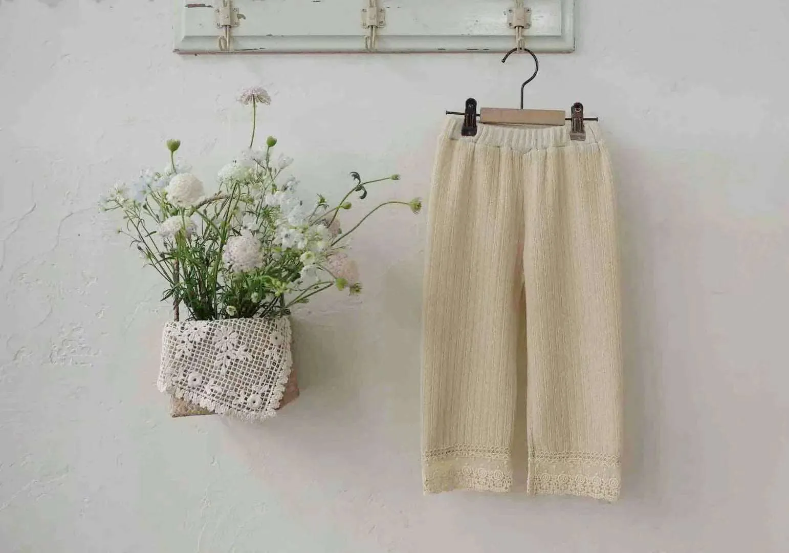 Elegant Lace Trim Cotton Knit Pants for Girls