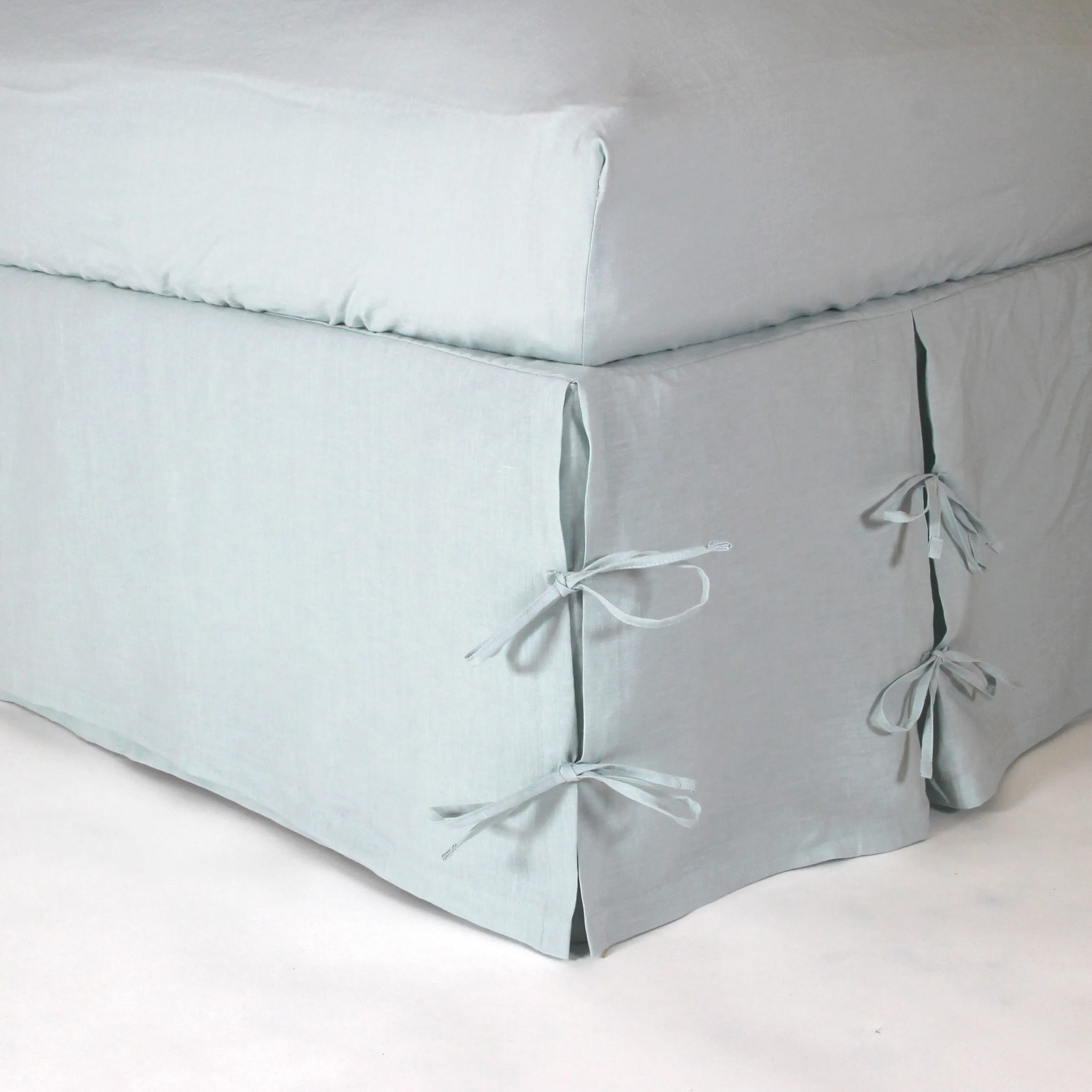 Linen Knotted Bed Skirt - icy blue
