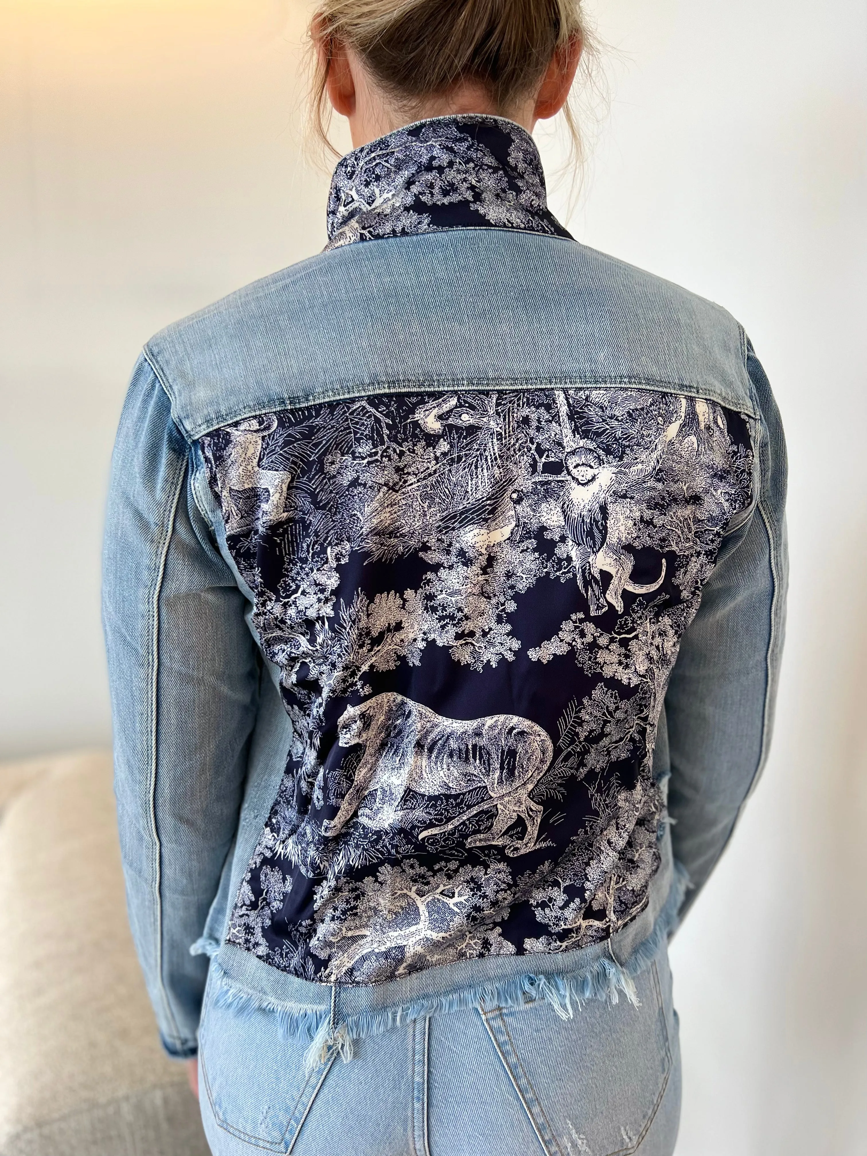 The Light Denim Jacket / Navy Toile